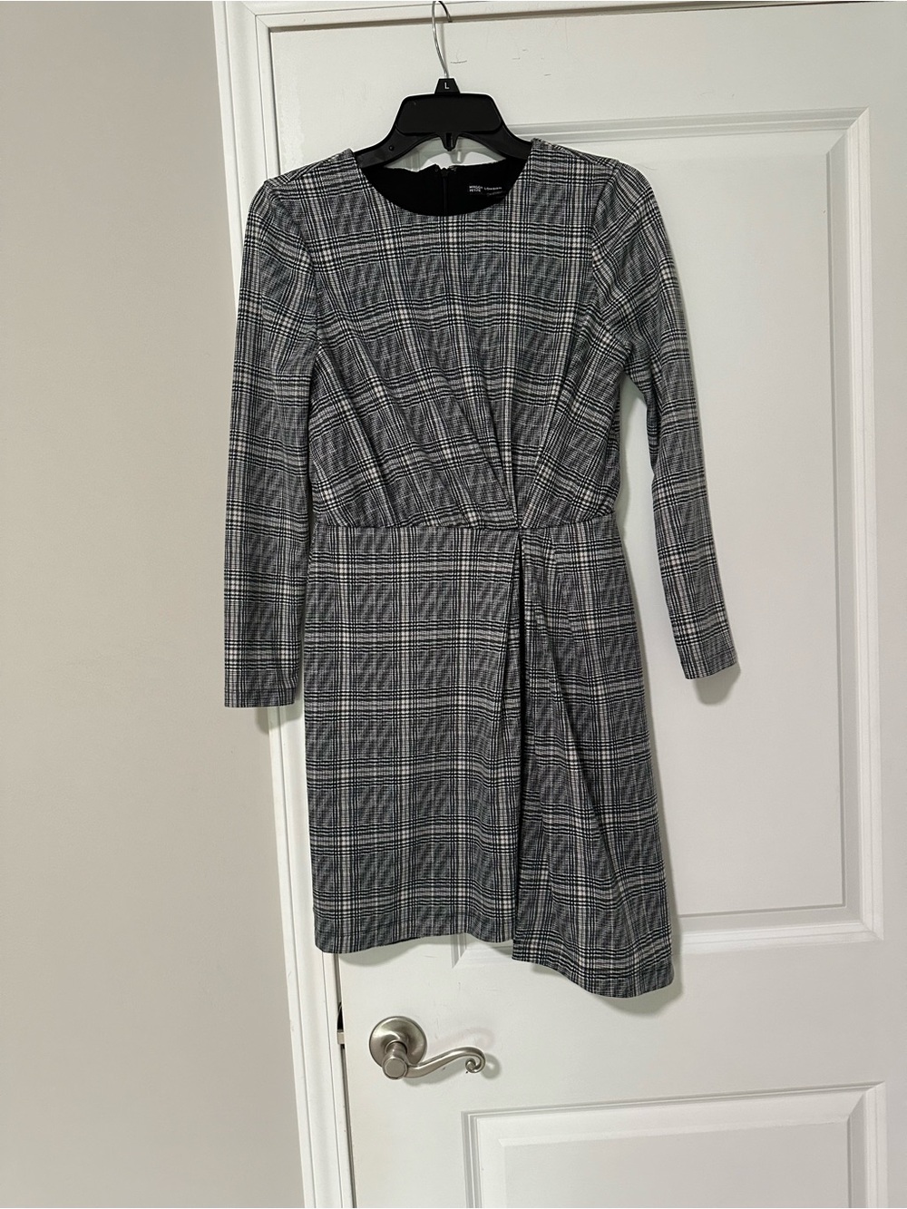 Maggy London Grey Plaid Long Sleeve Dress